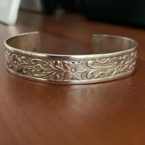 Lunt sterling silver cuff bracelet